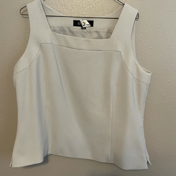 Kasper Pantsuit (Pants, Shell & Blazer Included) - Picture 2 of 4